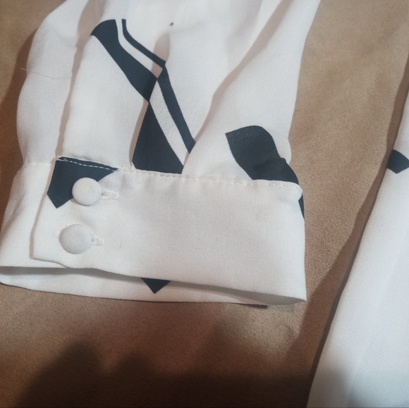 Mine White & Black Off The Shoulder Long Sleeved Lightweight Blouse Top Medium - Picture 8 of 10